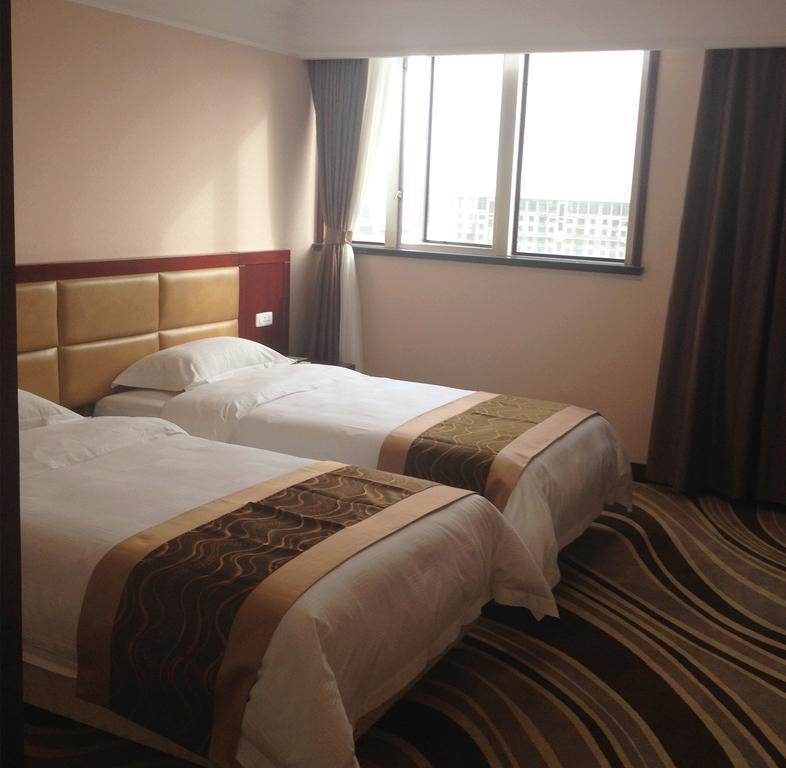 Qingdao Hotel Room photo