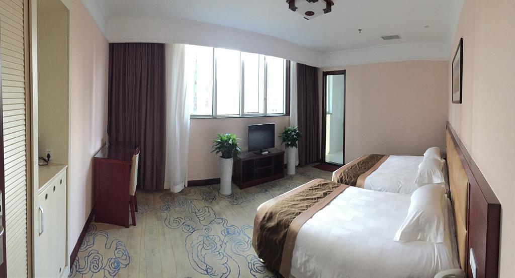 Qingdao Hotel Room photo
