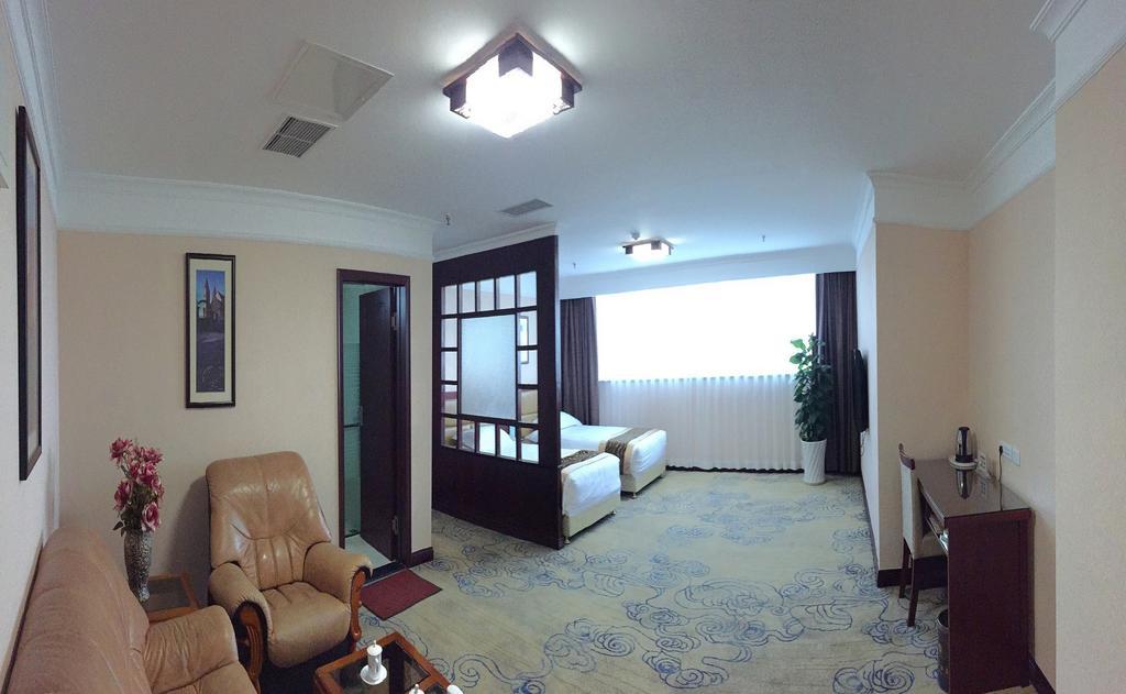 Qingdao Hotel Room photo